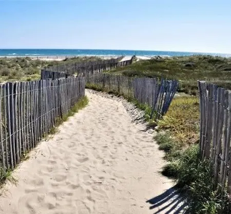 T2 A 50 M De La Plage, Proche Des Commodites Apartment *