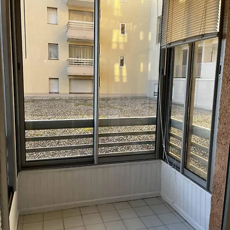 Apartment T2 A 50 M De La Plage, Proche Des Commodites *