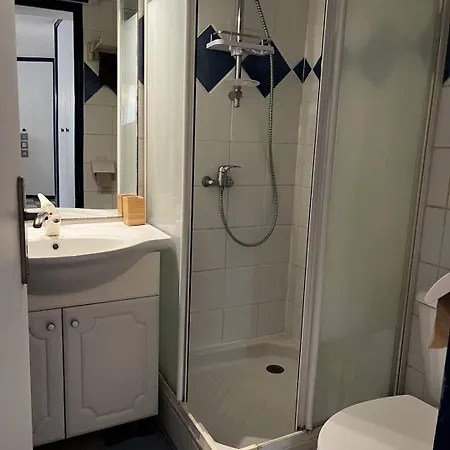 Apartment T2 A 50 M De La Plage, Proche Des Commodites *